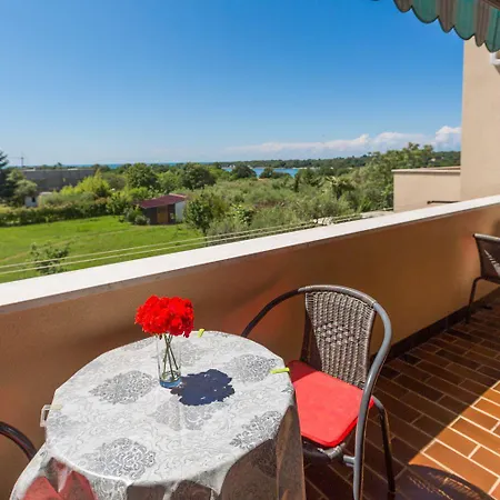 Helles Nur 250 Meter Zum Mit Meerblick, Pool, Grill, Waschmaschine Apartman Poreč