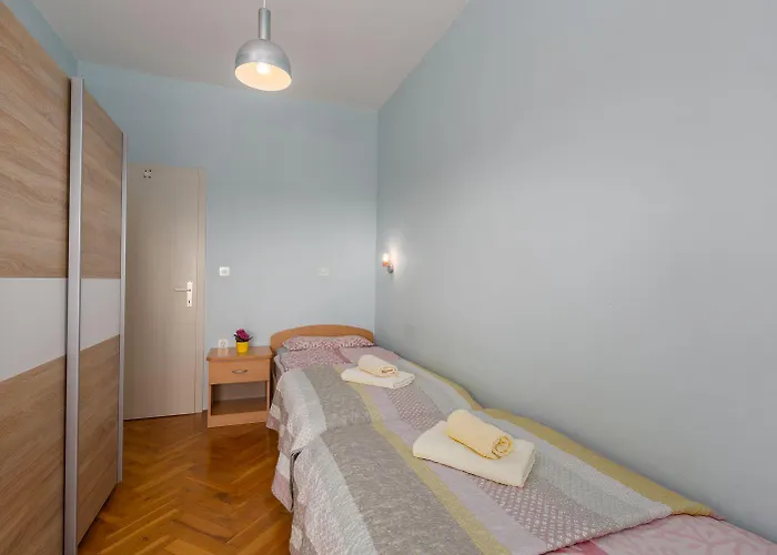 Apartment Helles Nur 250 Meter Zum Mit Meerblick, Pool, Grill, Waschmaschine